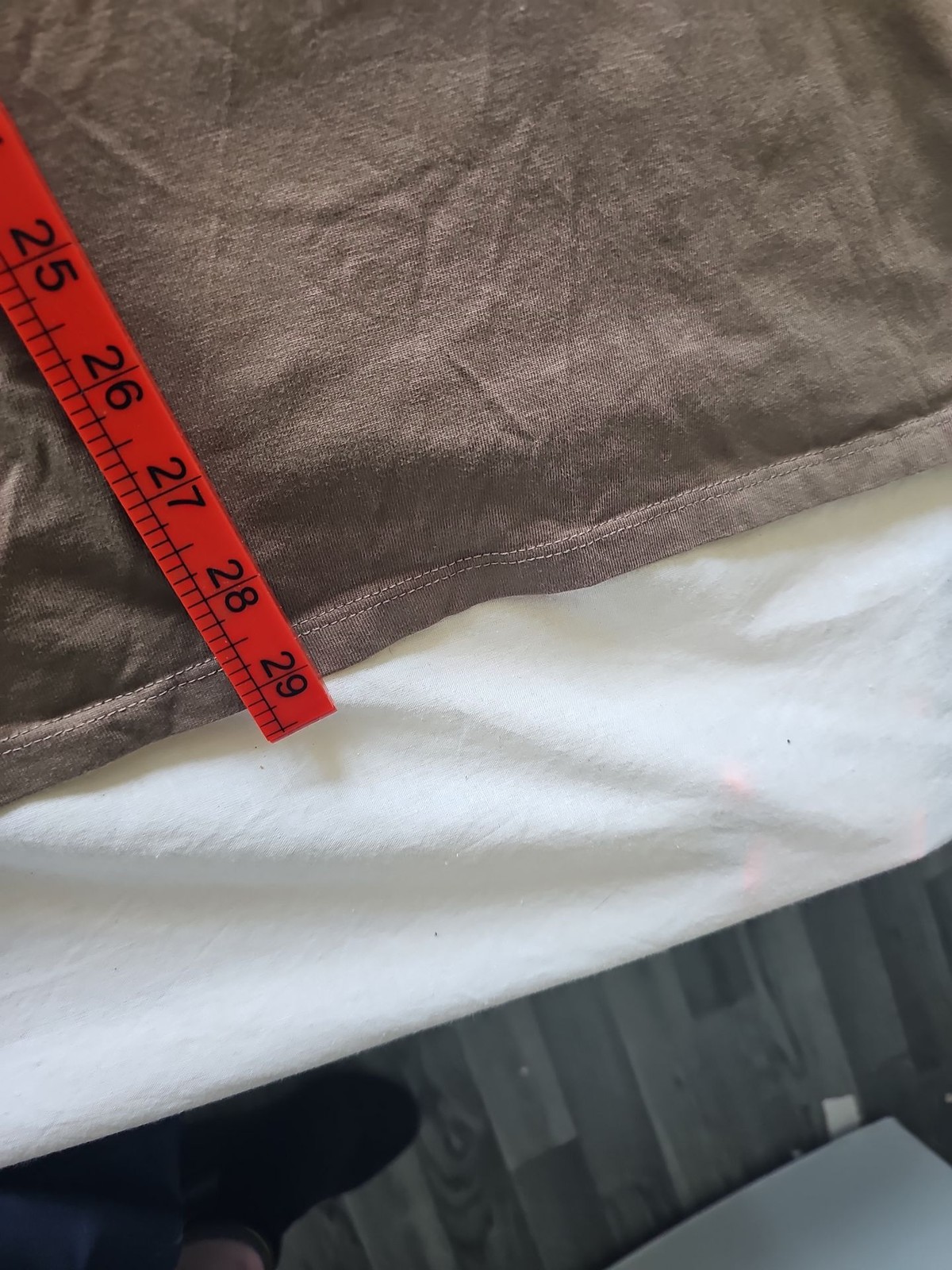 GUESS Originals Embroidered Logo T-Shirt Brown Large 322 - Image 6
