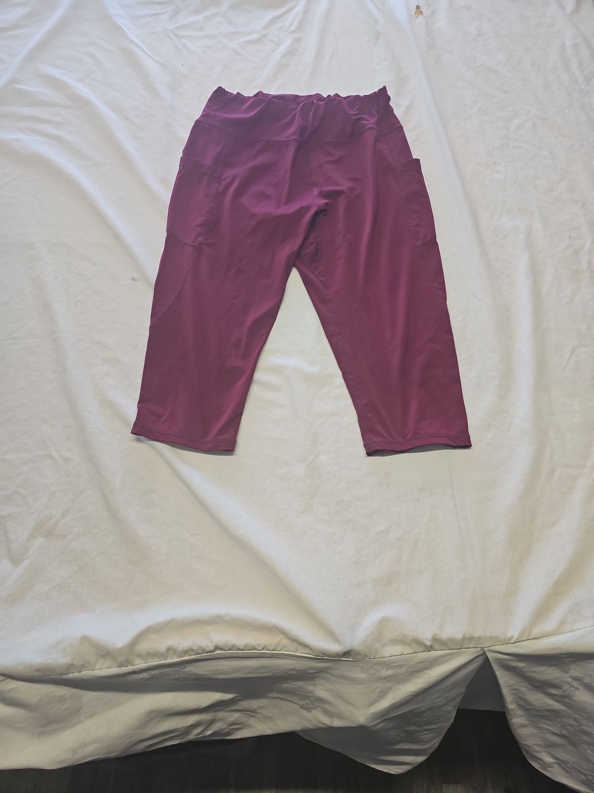 Women's High-Waisted Magenta Cropped Leggings with Side Pockets xl MM15