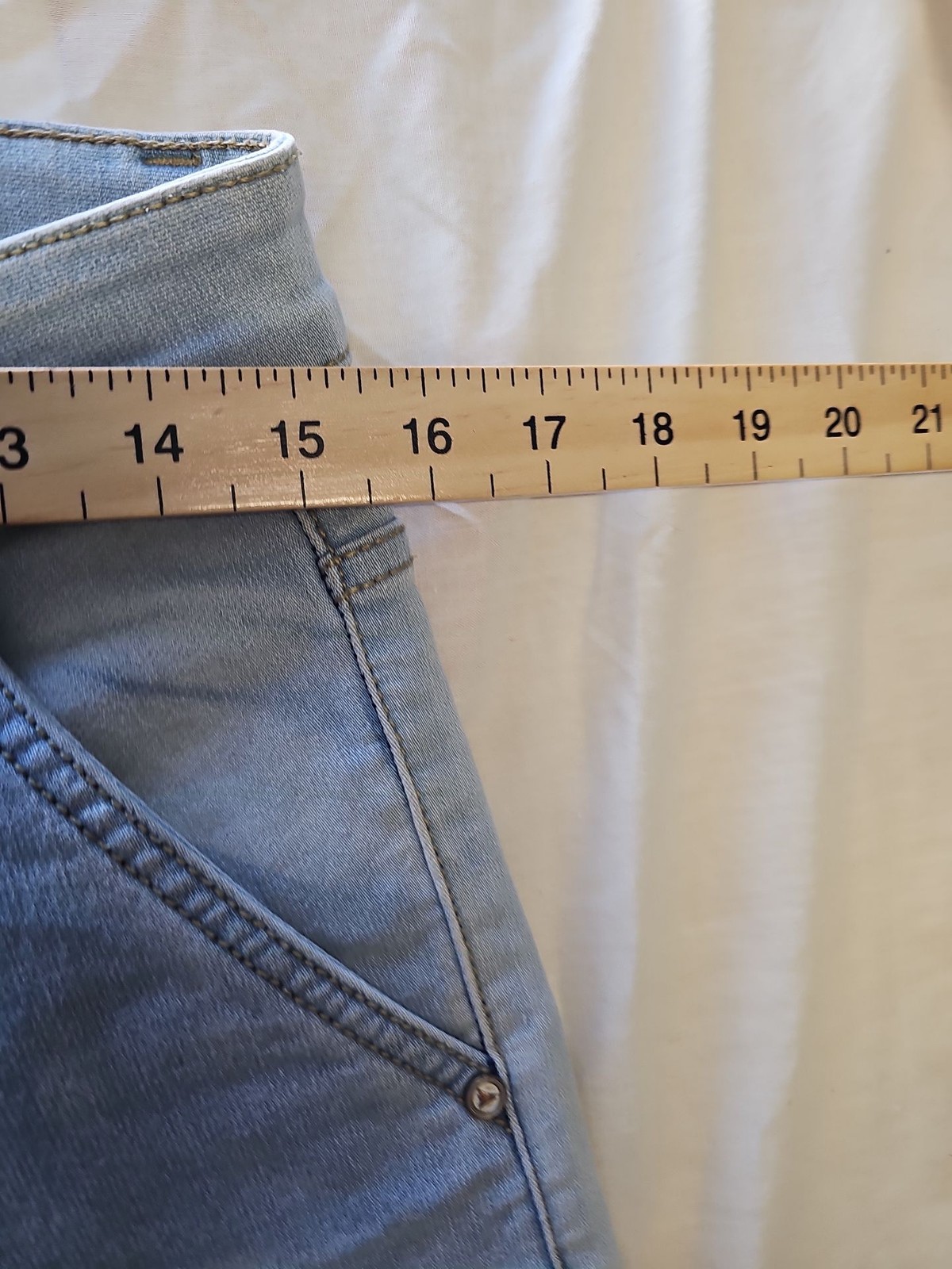 Live Free Light Wash Slim Fit Jeans W30 L31 UU1107 - Image 5