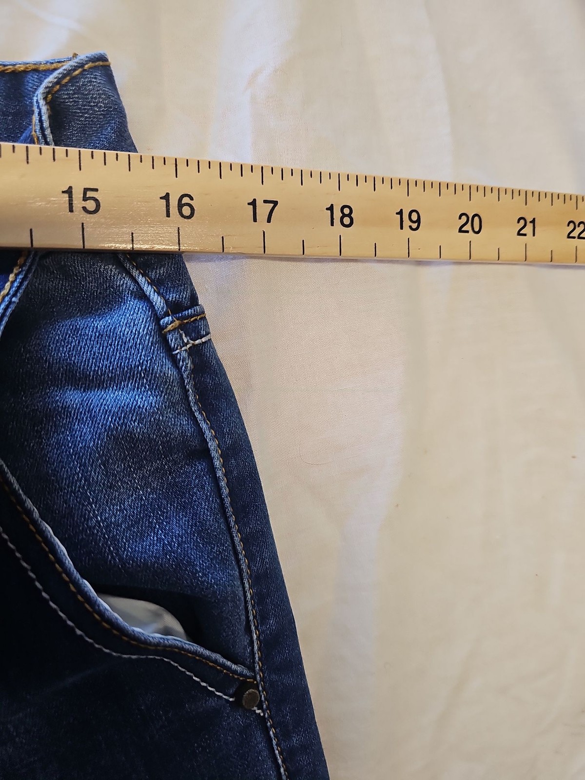 Fruit Jeans Distressed Slim Fit Blue Denim with Plaid Lining Accent W/L32 TT1104 - Image 5