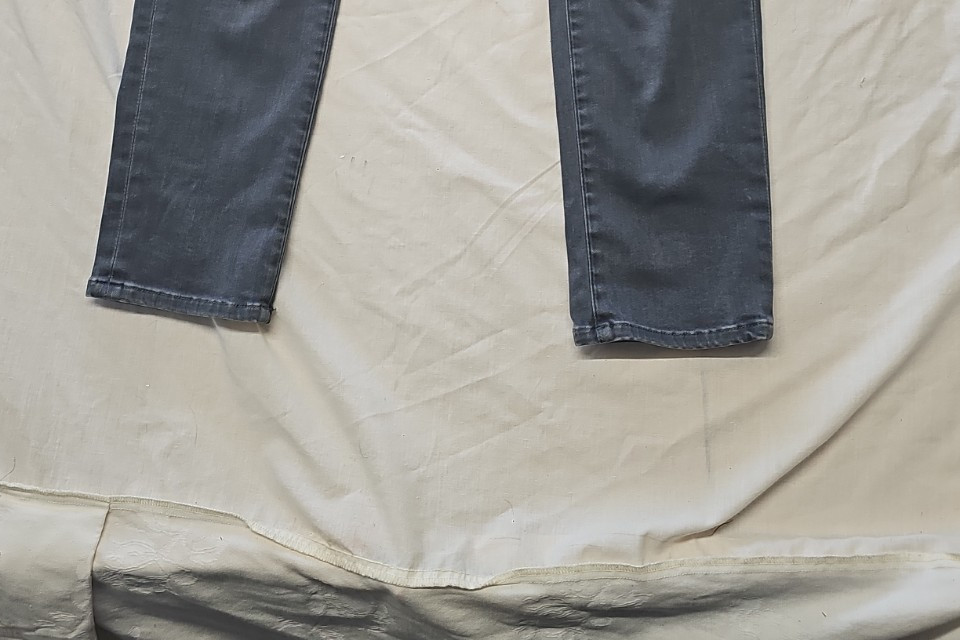7 For All Mankind Slim Fit Grey Wash Denim Jeans A 1201 - Image 8