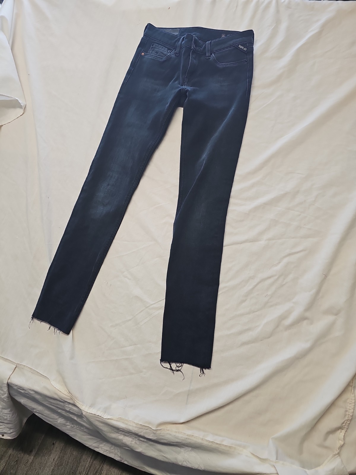 Replay Luz Women's Skinny Jeans Dark Wash Raw Hem Size 25 A1 1202 - Image 4