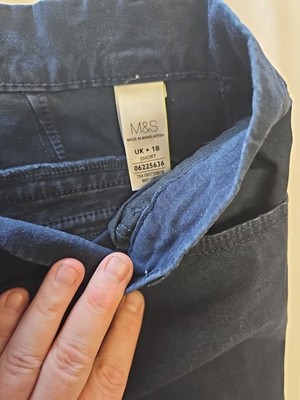 Marks & Spencer Navy Blue Straight Leg Trousers – UK 18 Short II142