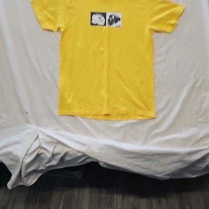 WKND Skateboards Vibrant Yellow Graphic T-Shirt M OO1040