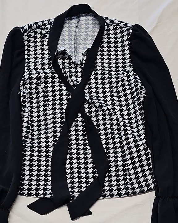 SHEIN Houndstooth Bow Neck Blouse with Ruffle Cuffs A6 2287 - Image 6