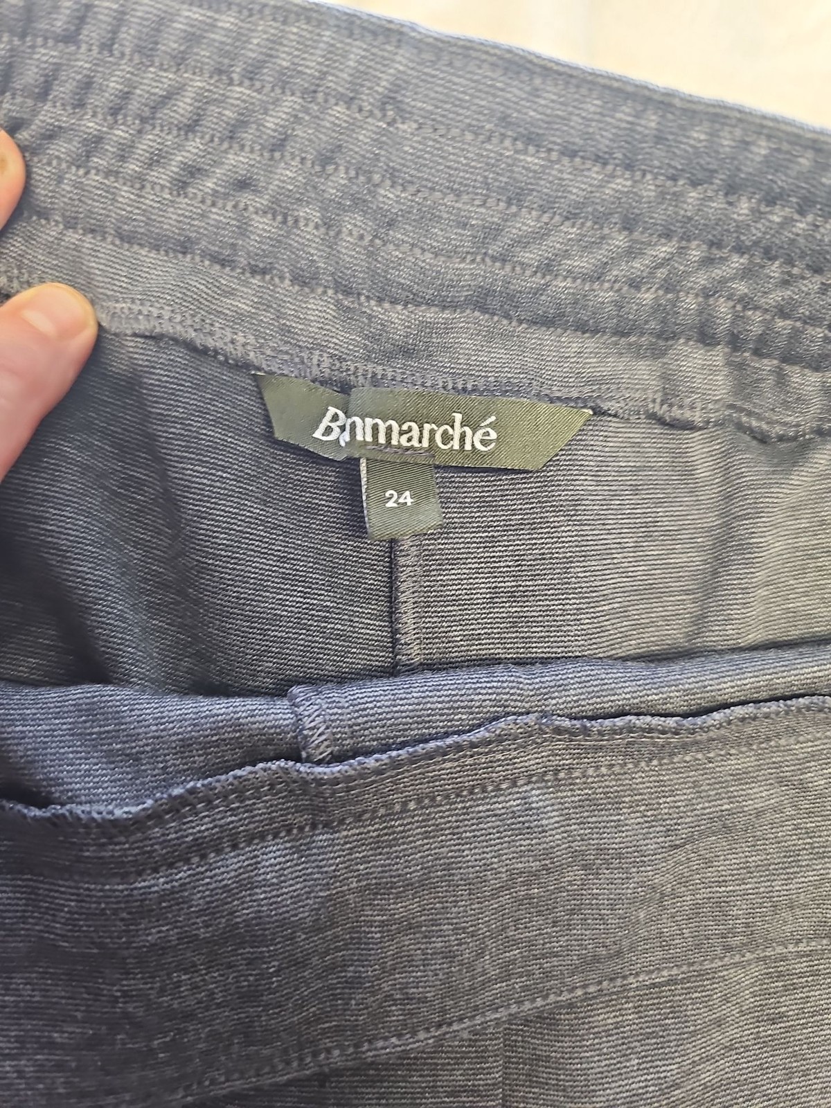 Bonmarché Grey Textured Pull-On Trousers – Size 24 A3 1236