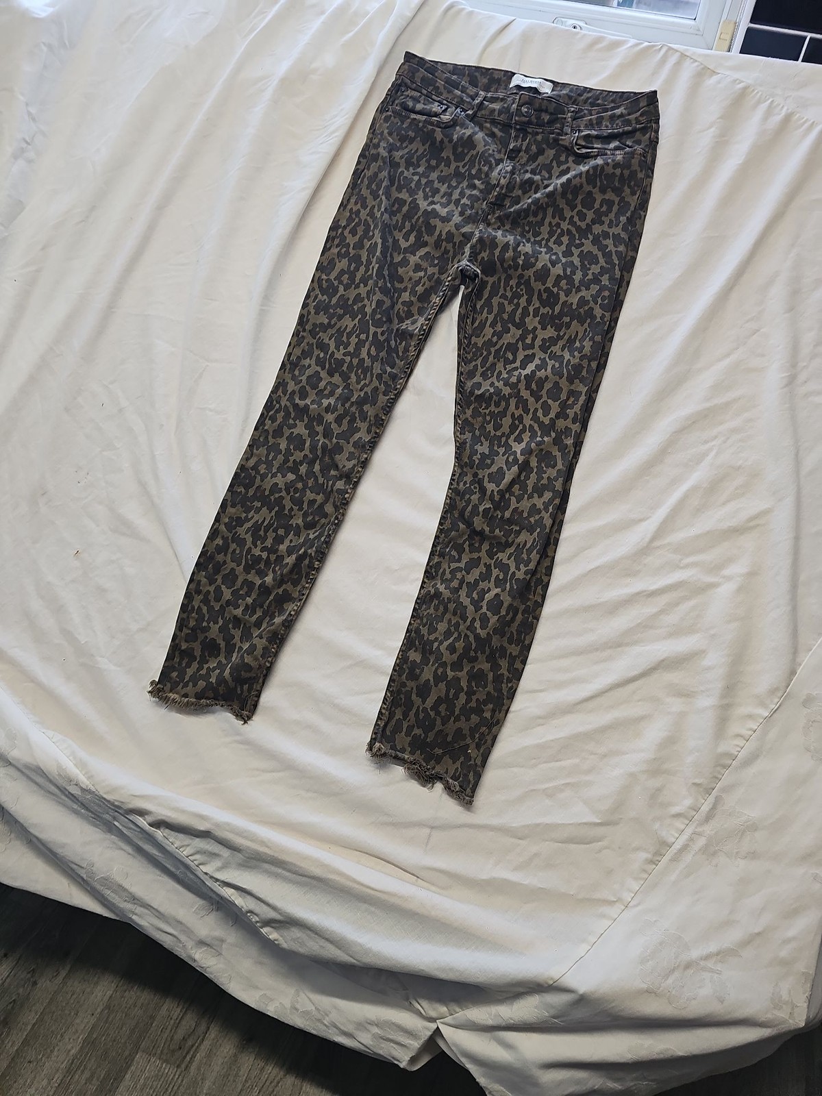 ZARA WOMAN Leopard Print Raw Hem Slim Jeans A3 1232 - Image 6