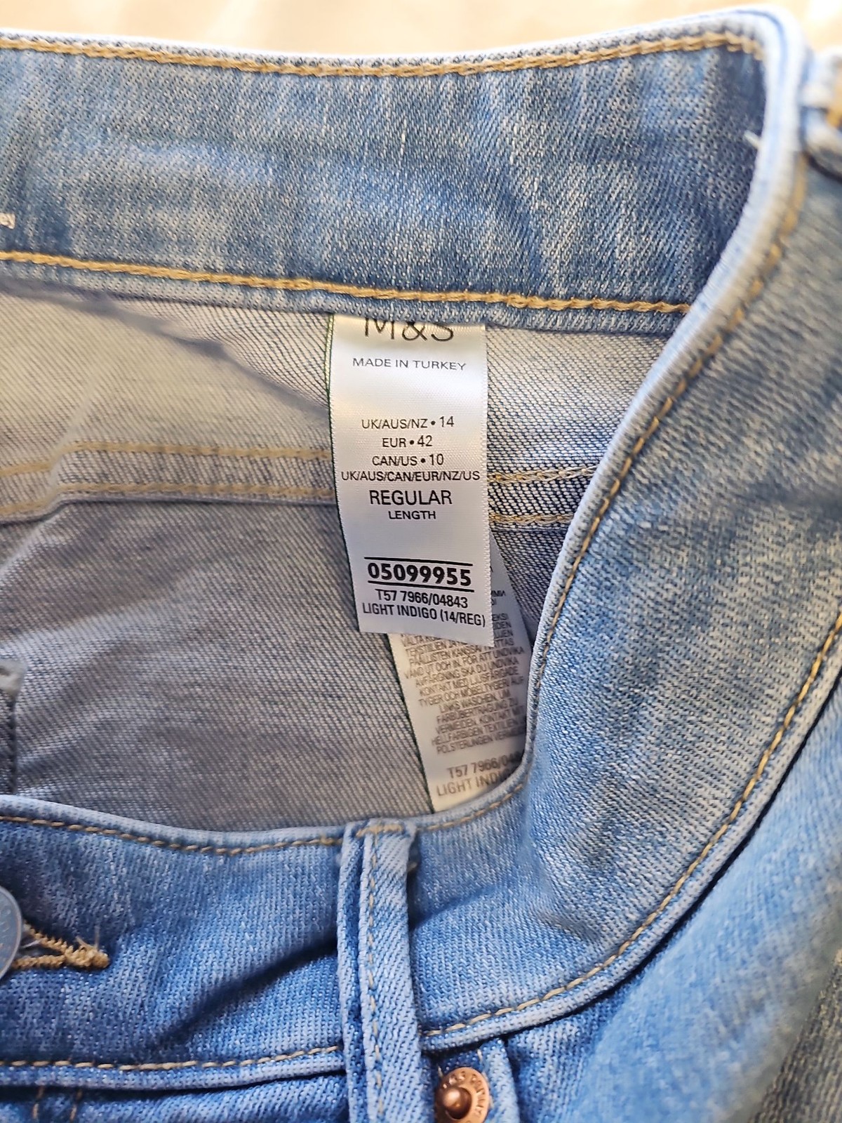 M&S Light Indigo Wide Leg Flare Jeans – Size UK 14 Regular A6 1269