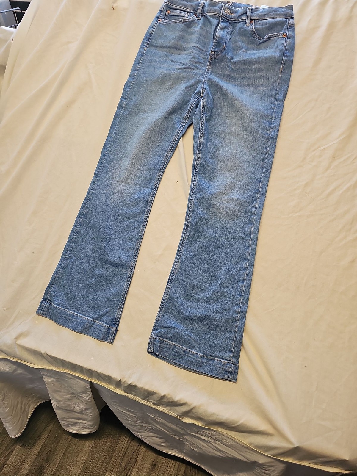 M&S Light Indigo Wide Leg Flare Jeans - Size UK 14 Regular A6 1269 - Image 4
