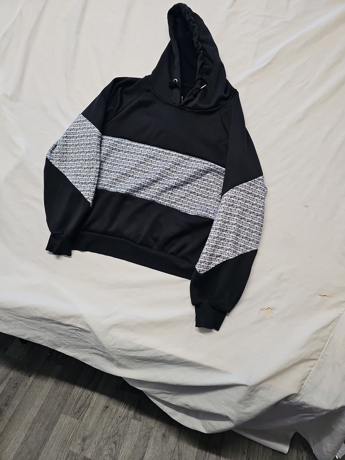 Contemporary Black and Grey Textured Striped Hoodie A7 1285 - Image 4