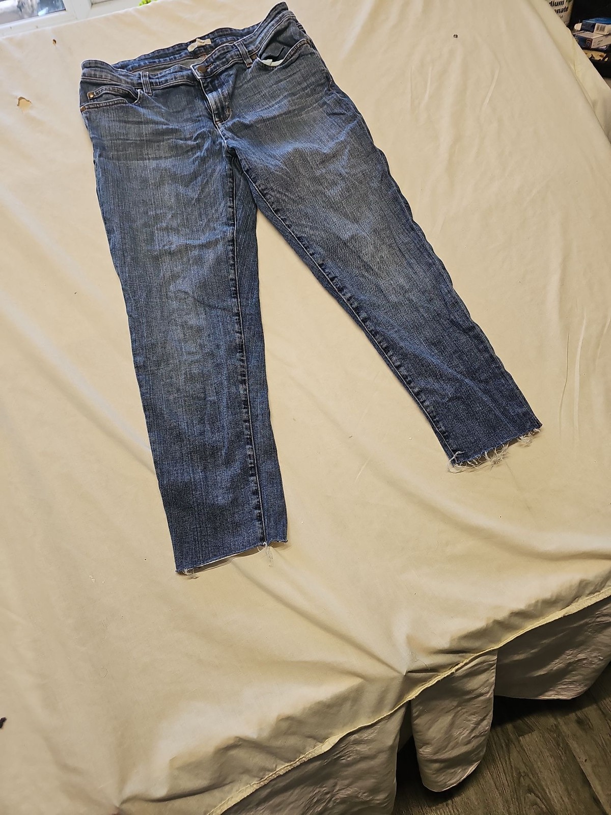 Eileen Fisher Mid-Wash Slim Leg Jeans with Raw Hem A8 1319