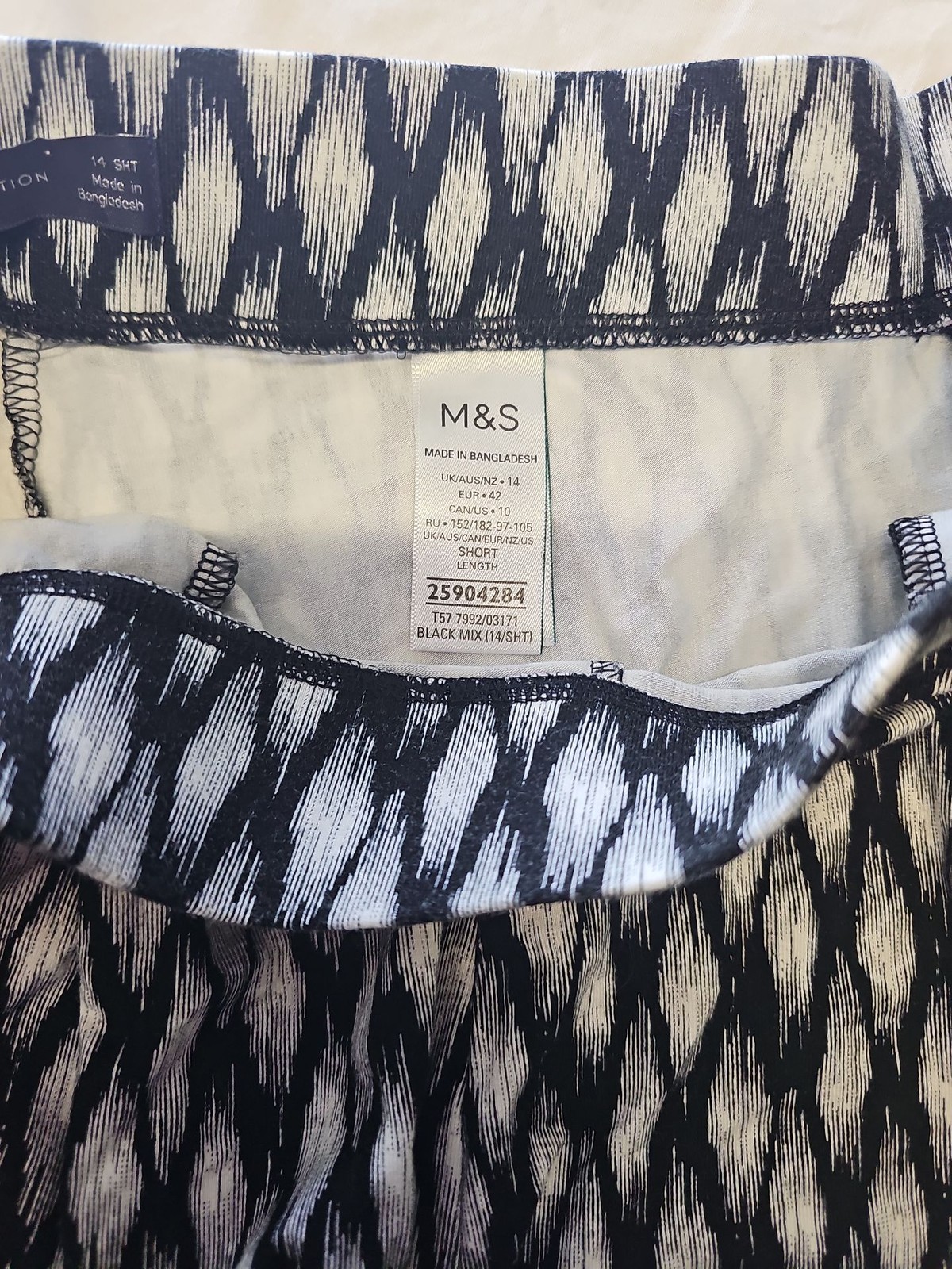 M&S Collection Black and White  Trousers – Size 14 A3 1227