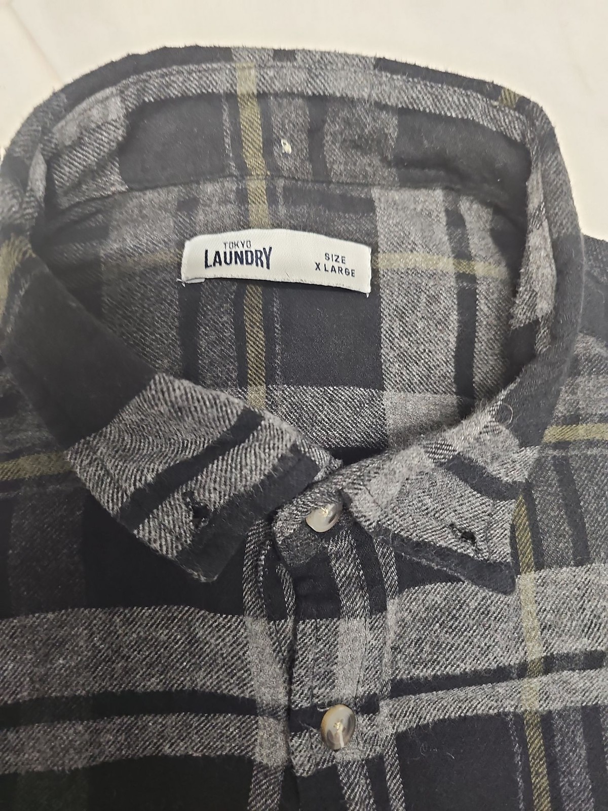 Tokyo Laundry Grey and Black Plaid Flannel Shirt – Size XL A16 1394