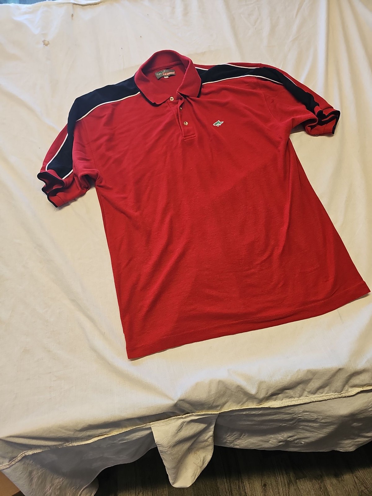 Le Shark Men's Vintage Red Polo Shirt with Navy Contrast Paneling A9 1343 - Image 3