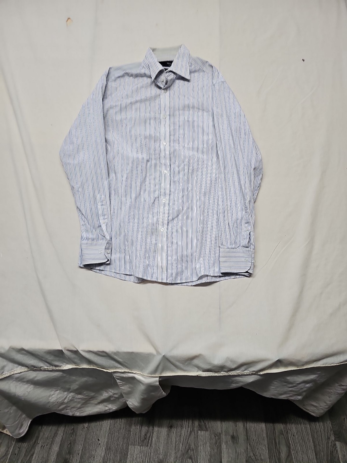 Thomas Nash Blue & White Pinstripe Easy Care Dress Shirt A9 1334