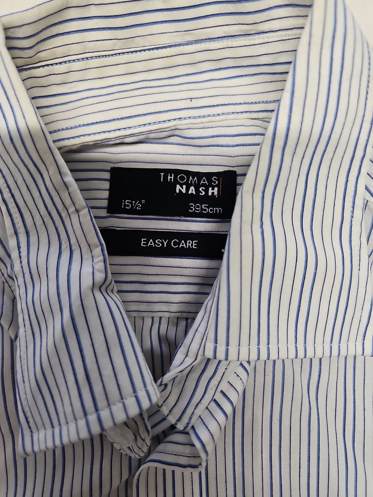 Thomas Nash Blue & White Pinstripe Easy Care Dress Shirt A9 1334