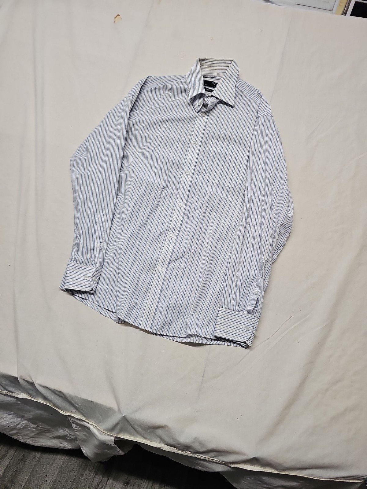 Thomas Nash Blue & White Pinstripe Easy Care Dress Shirt A9 1334 - Image 4